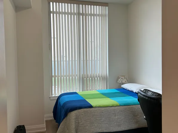 7161 Yonge St #322, Markham, ON L3T 0C8