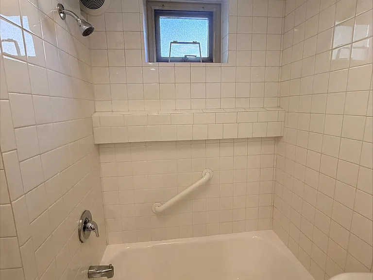 4203 Evanston Ave N #C — Photo 7