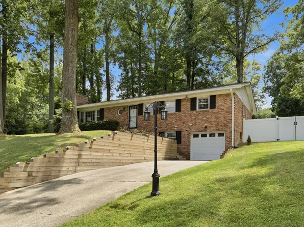 9201 Bayard Pl, Fairfax, VA 22032