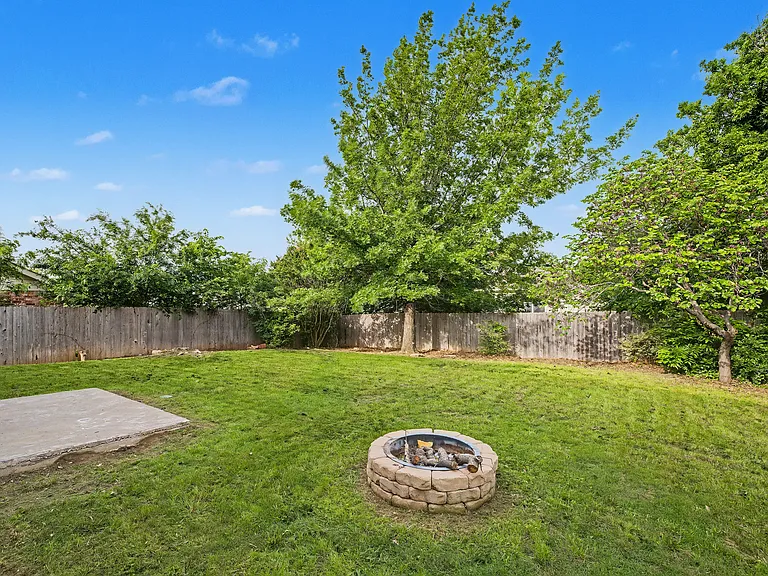 8401 Tribute Ln — Photo 21