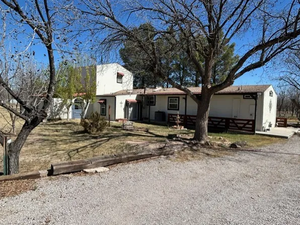 1105 Veterans Rd, La Mesa, NM