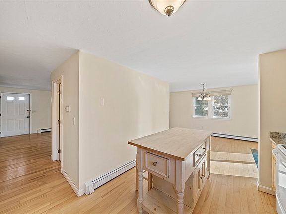 5th image of 57 Stafford St #C