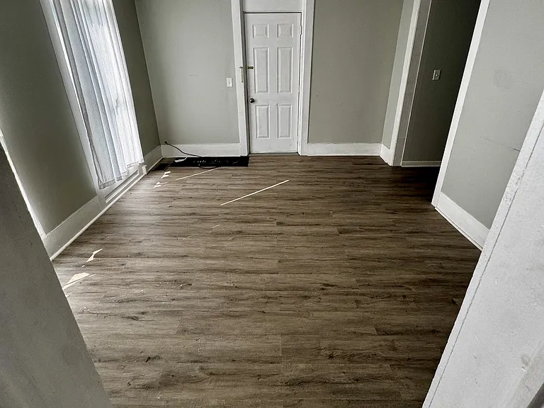 187-189 N Main St N #3 — Photo 9