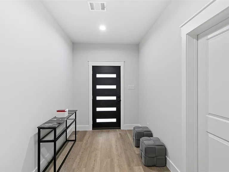2508 Gray St — Photo 12