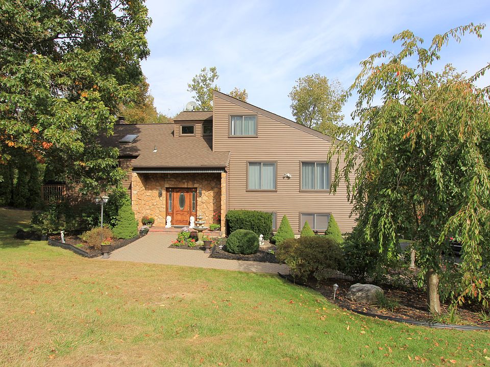 1st image of 25 Hilltop Dr