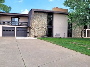 750 Fairdale Rd APT A11, Salina, KS 67401