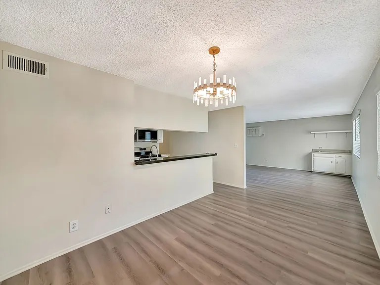 10634 Holman Ave #3-2 — Photo 17