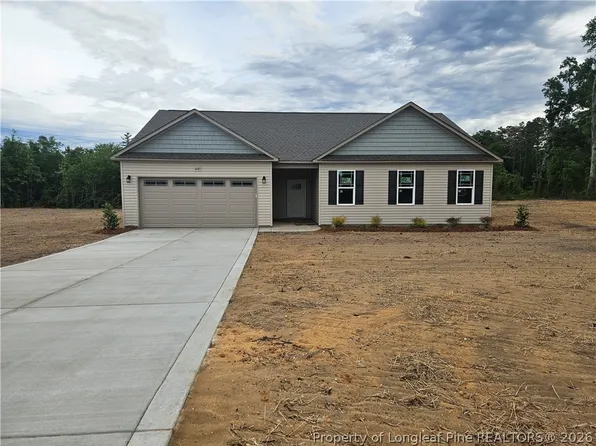 6085 Ari Ct, Fayetteville, NC 28312
