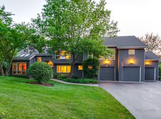 315 Hawthorne Rd, Libertyville, IL 60048