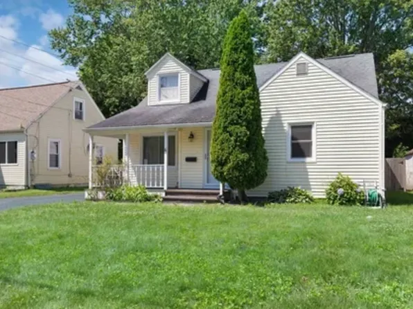 16 Wellington Rd, North Syracuse, NY 13212