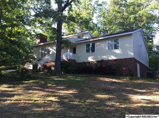 2901 Lynn Dr NW, Fort Payne, AL 35967