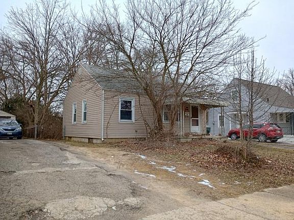 3rd image of 2228 Suncrest Dr