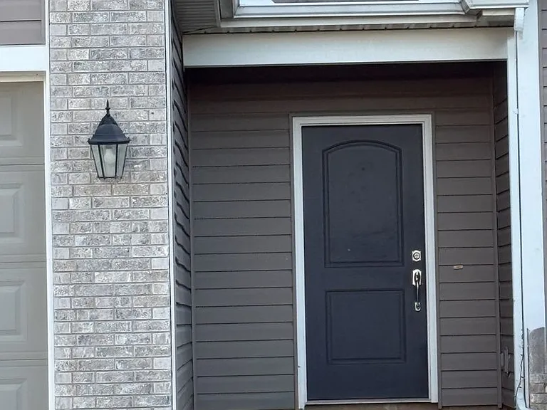 3209 Jasmine Ct — Photo 2