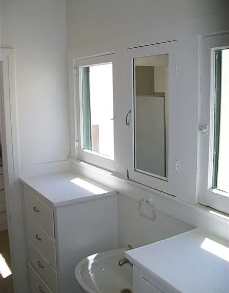 531 S F Street Unit 5 Bathroom_06272013