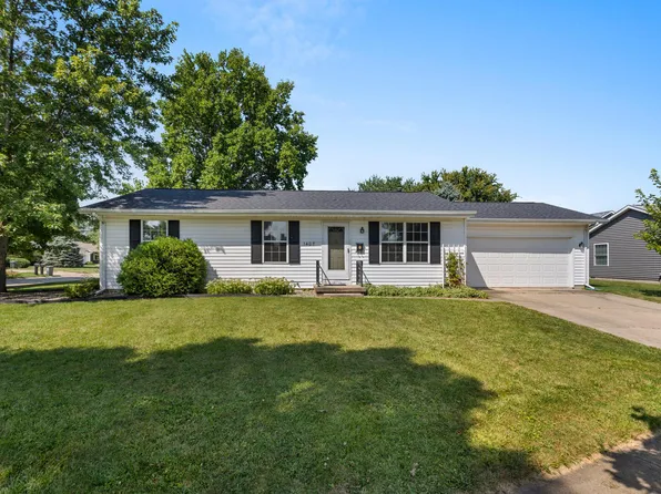 1407 Greenridge Dr, Urbana, IL 61802