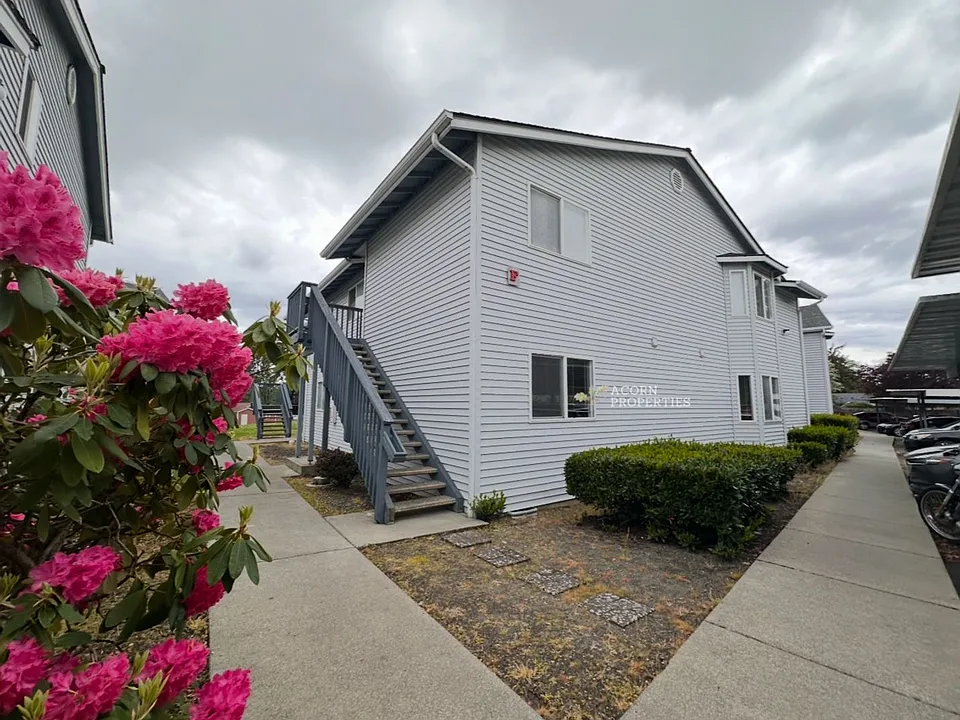 730 SE 8th Ave #F102
