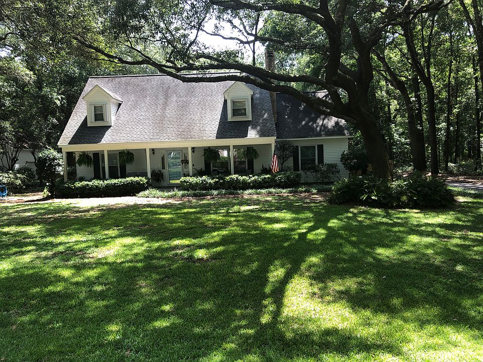 2nd image of 11775 Village Green Dr
