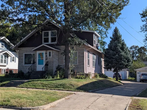 625 S 3rd Ave W, Newton, IA 50208