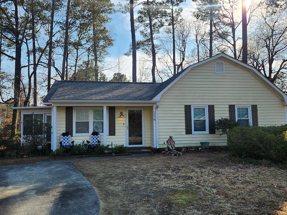 1st image of 134 Woodberry Ct