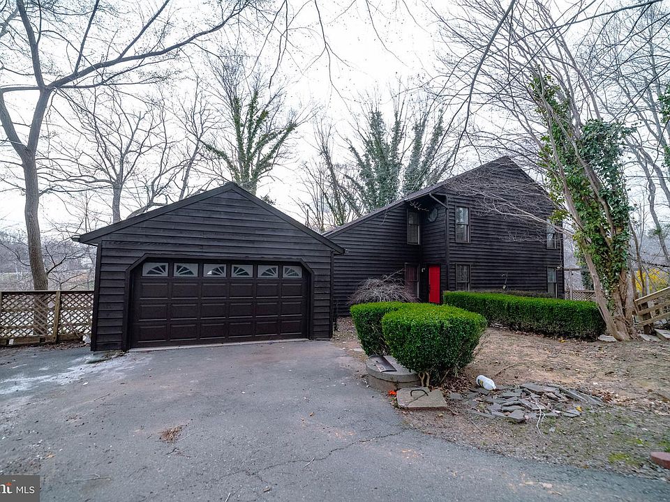 1st image of 10754 Lake Forest Dr