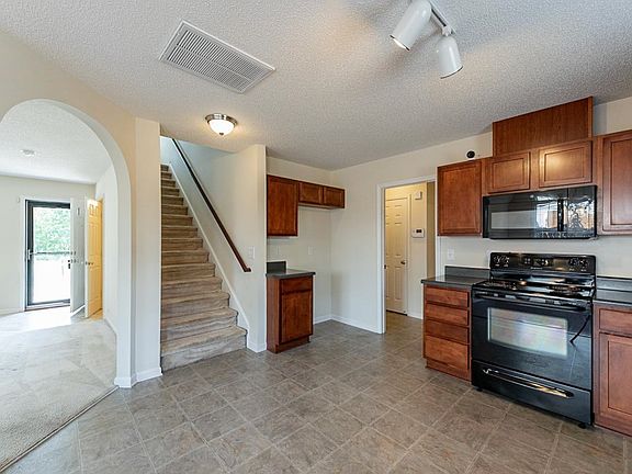 5th image of 2708 Tulip Poplar Cir
