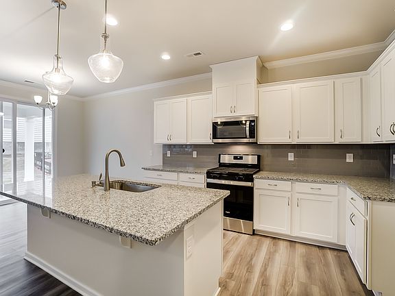 Photo representation of the Gaines plan. Colors, finishes and options will vary.