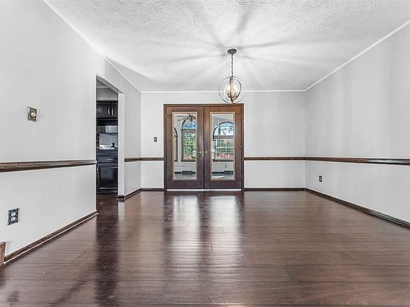 4th image of 2290 Avalon Dr