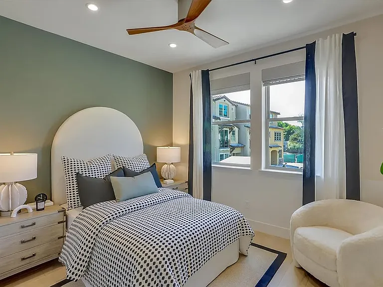 1008 San Pierre Way — Photo 3