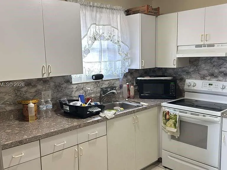 455 NW 14th St — Photo 5