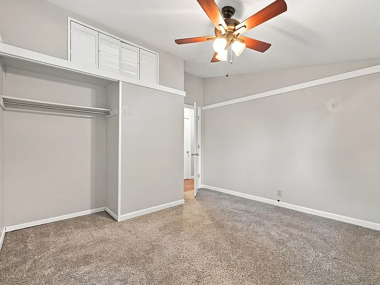 131 Oak Dr — Photo 21