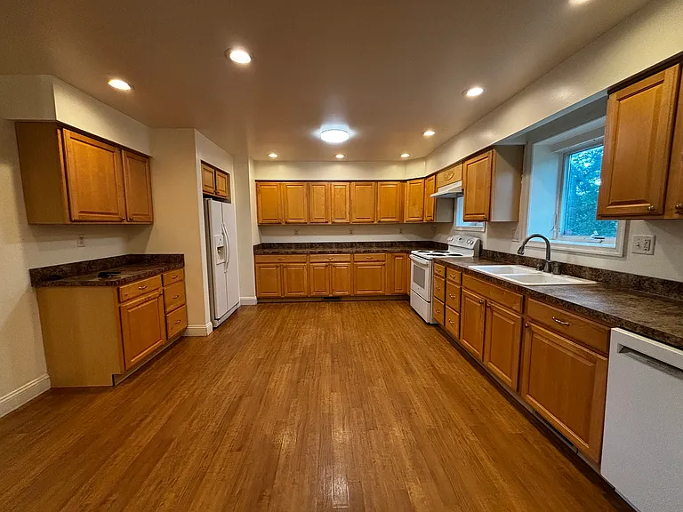 7 Comet Ct — Photo 21