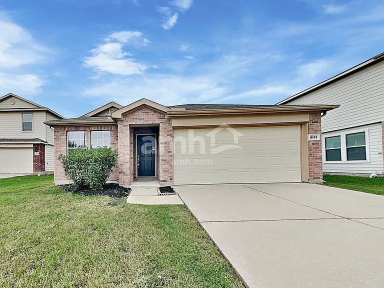 8102 Sweetstone Bluff Ln — Photo 1