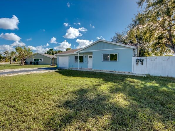 2912 Poinciana Dr, Naples, FL 34105