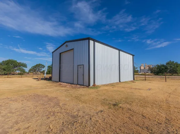302 S Tallmage Ave, Happy, TX 79042