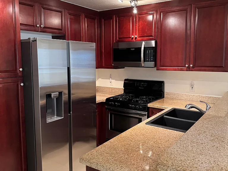 5510 Owensmouth Ave #123 — Photo 16
