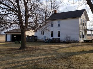 376 Palmyra Rd, Dixon, IL 61021