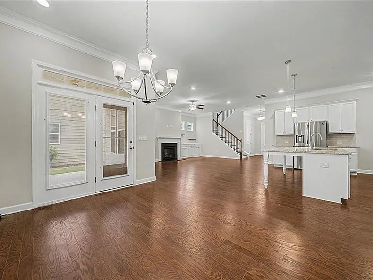 165 Mansfield Dr — Photo 17