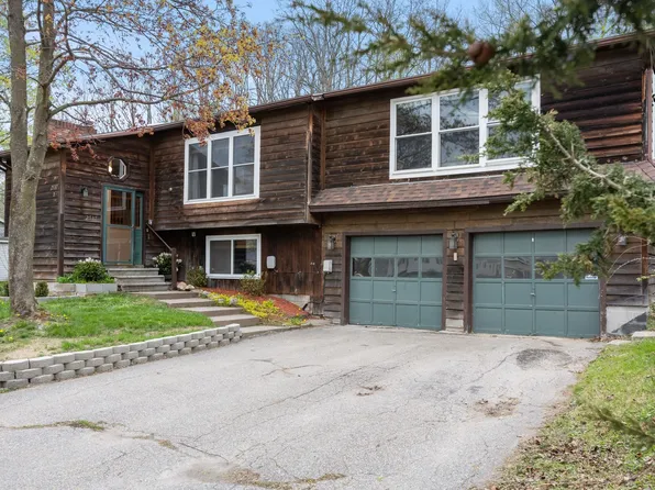 2537 Malletts Bay Avenue, Colchester, VT 05446