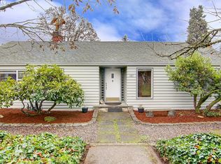 687 Level Ln, Springfield, OR 97477