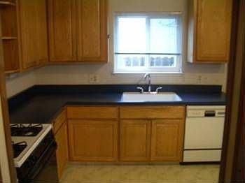 3rd image of 113 Empire Pl