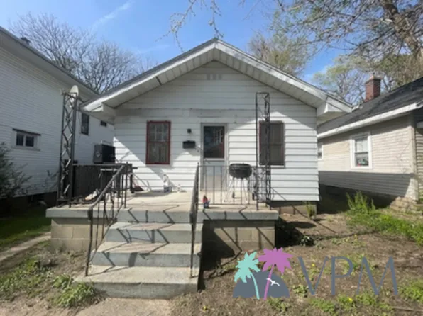 1213 E Fox St, South Bend, IN 46613