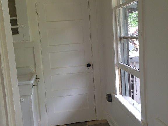 Kitchen/ door to bath
