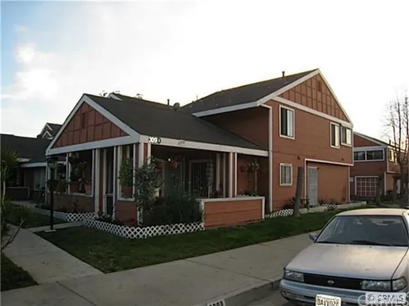 309 N Raitt St #3, Santa Ana, CA 92703
