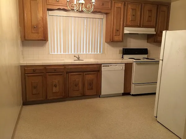 2 bed, 687 sqft, $1,095 — Photo 4