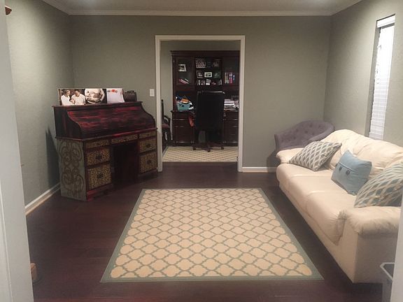 4th image of 2735 Aspen Dr