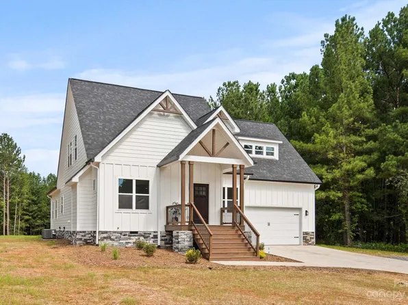 5497 Grace Chapel Rd, Hickory, NC 28601