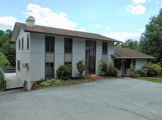 1938 Wynonah Dr, Auburn, PA 17922