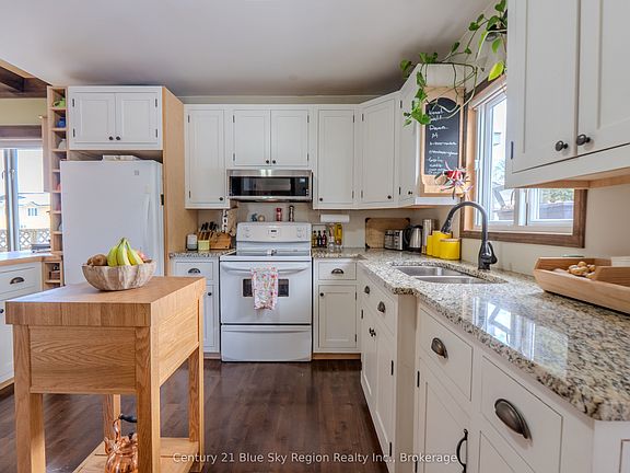 4th image of 167 Cache Bay Rd