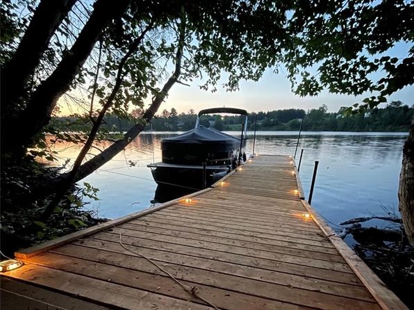 4 Clearview Ct, Nackawic, NB E6G 0B6