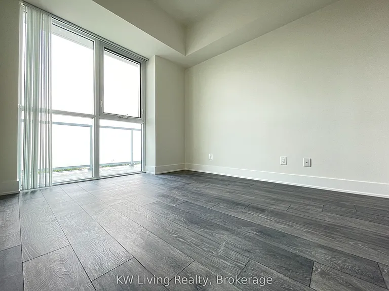 188 Fairview Mall Dr #816 — Photo 11